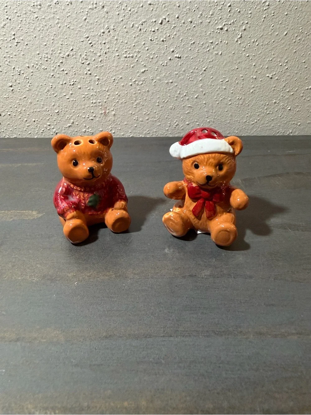 Cracker Barrel Bear Salt & Pepper Shakers NWT